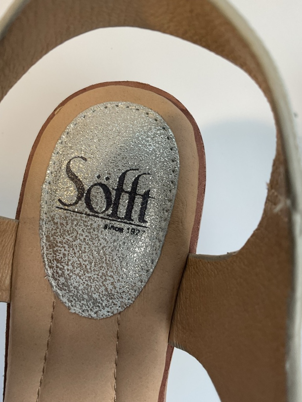 Sofft Gold Wedge Sandals Glitter Comfort Chic Summer Size 7.5M - Picture 6 of 11
